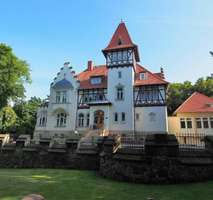 Hotel kaufen pachten - Schlossvilla außen - Schlossvilla