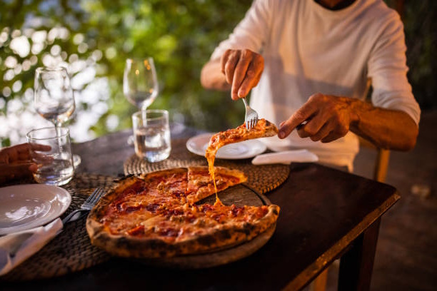 Hotel kaufen pachten - Ristorante Pizzeria im Salzburger Land zu verpachten - Ristorante Pizzeria im Salzburger Land zu verpachten