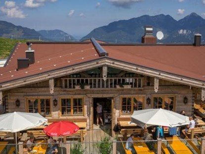 Hotel Immobilien - Kaufen - Schönau am Königssee - TOP Bergrestaurant mit Apartments direkt an der Skipiste im Salzburger Land zu verkaufen! - Kaufangebot  TOP-modernes Bergrestaurant mit Apartments - direkt an der Piste