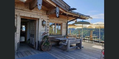 Hotel Immobilien - Kaufen - Pinzgau - TOP Bergrestaurant mit Apartments direkt an der Skipiste im Salzburger Land zu verkaufen! - Kaufangebot  TOP-modernes Bergrestaurant mit Apartments - direkt an der Piste
