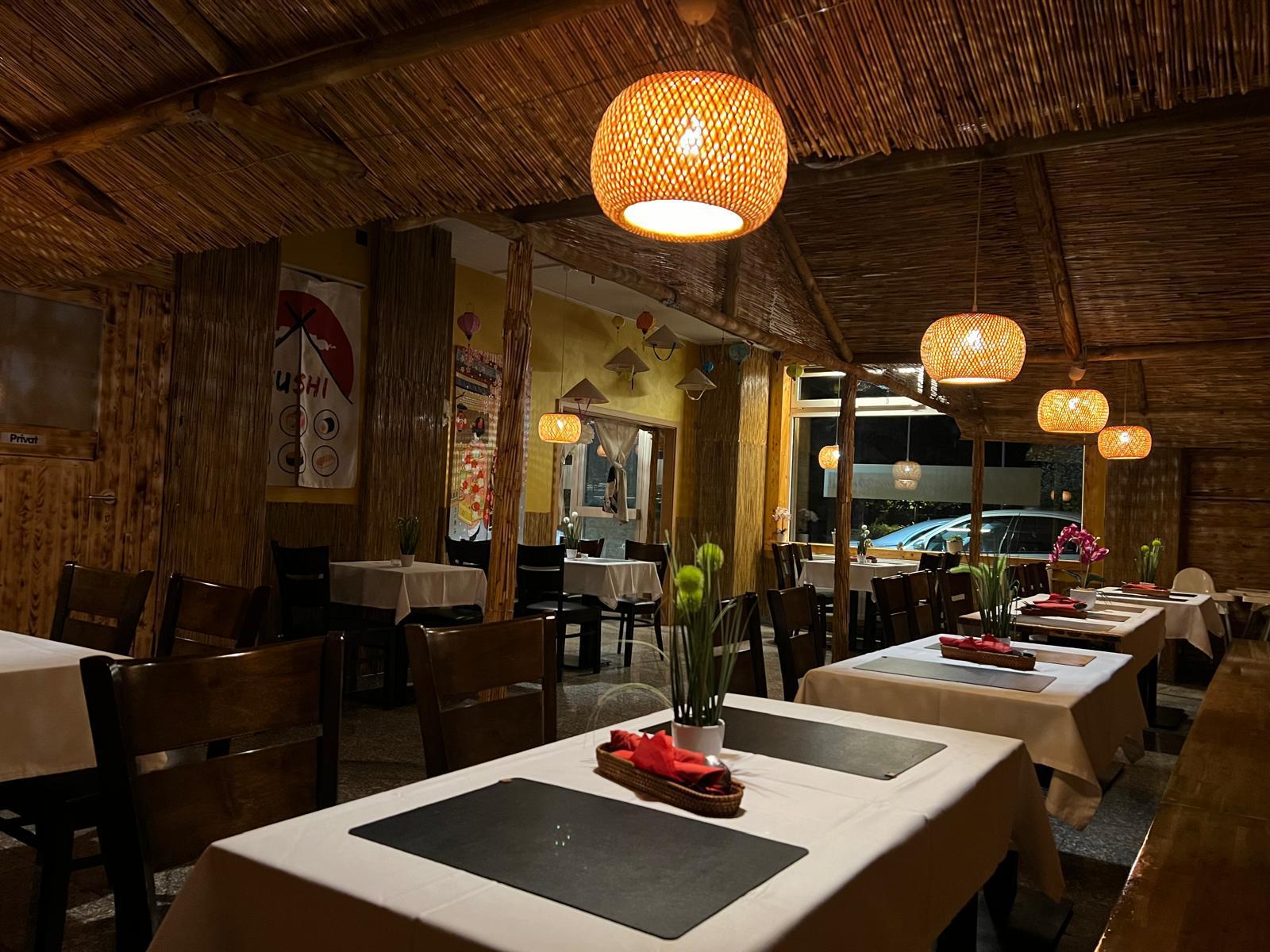 Gewerbeimmobilien: Vietnamesisches Restaurant mit Sushi-Bar – Komplett eingerichtet | Stuttgart