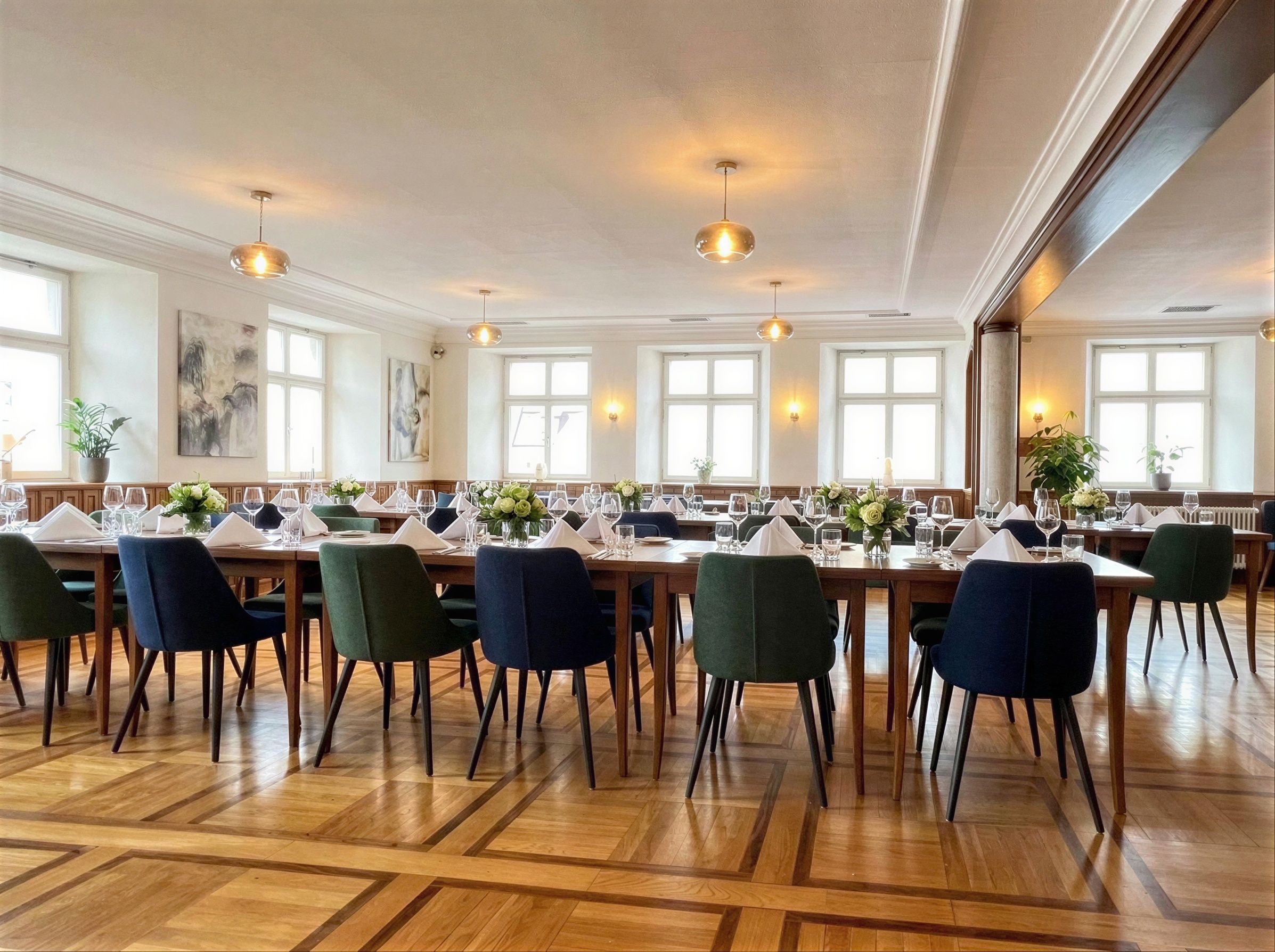 Gastronomie kaufen pachten: Saal OG - Historisches Gasthaus am Marktplatz: Restaurant, Saal, Betreiberwohnung & Ausbaupotenzial