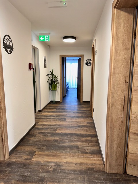 Hotel kaufen pachten: Gang - Kernsaniertes Boutique-Hotel in Tirol – Naturparkregion Reutte, sofort betriebsbereit