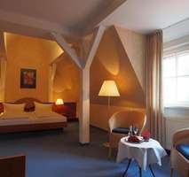 Hotel kaufen pachten: Hotelzimmer - Schlossvilla