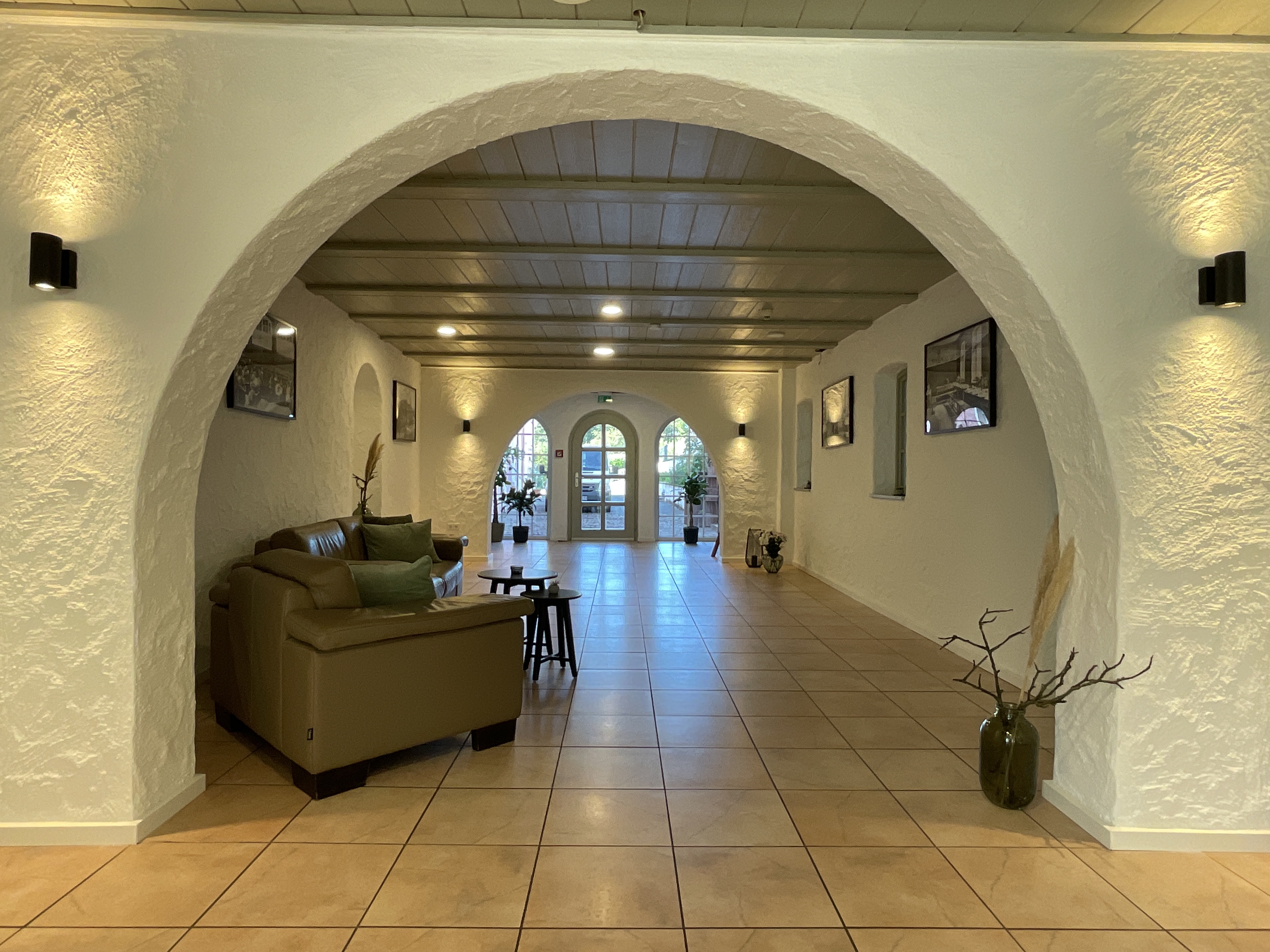 Hotel Immobilien - Durchgang zur Lobby - Hotel Sankt Paulushof