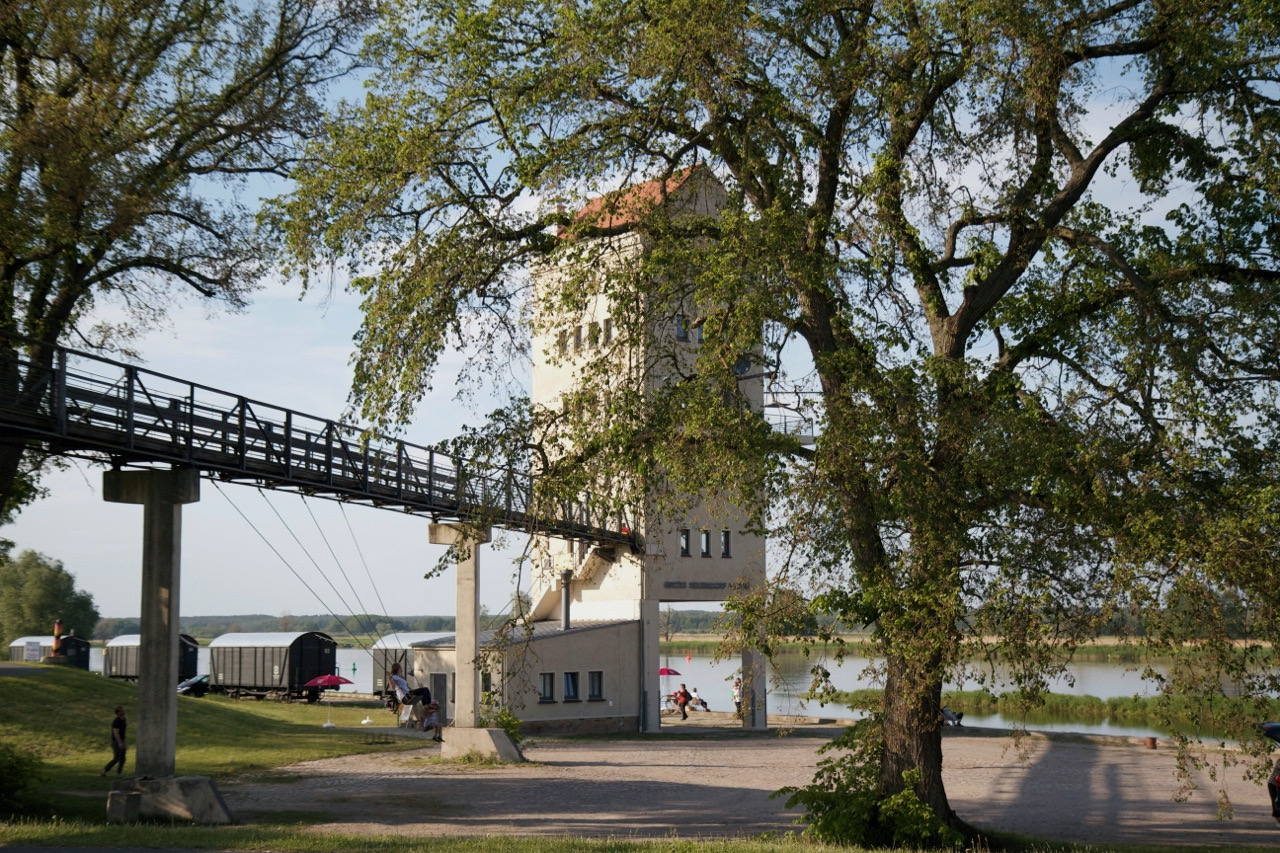 Gastronomie kaufen pachten: Hafengelände mit umfangreichen Parkmöglichkeiten - Außergewöhnliche Gastro- & Eventlocation mit Ferienwohnung  an der Oder