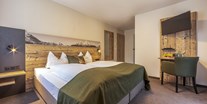 Hotel Immobilien - Kaufen - Zugspitze - Seltene Gelegenheit: Kleines Hotel Garni im Landkreis Garmisch-Partenkirchen zum Kauf