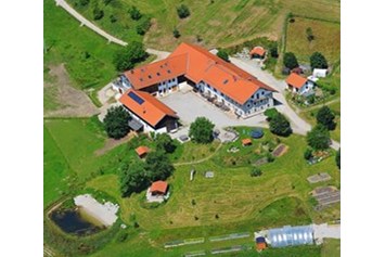 Hotel kaufen pachten: Seminarhotel in Bayern zu verkaufen - Seminarhotel in Bayern zu verkaufen - nahe dem neuen BMW-Batteriewerk!