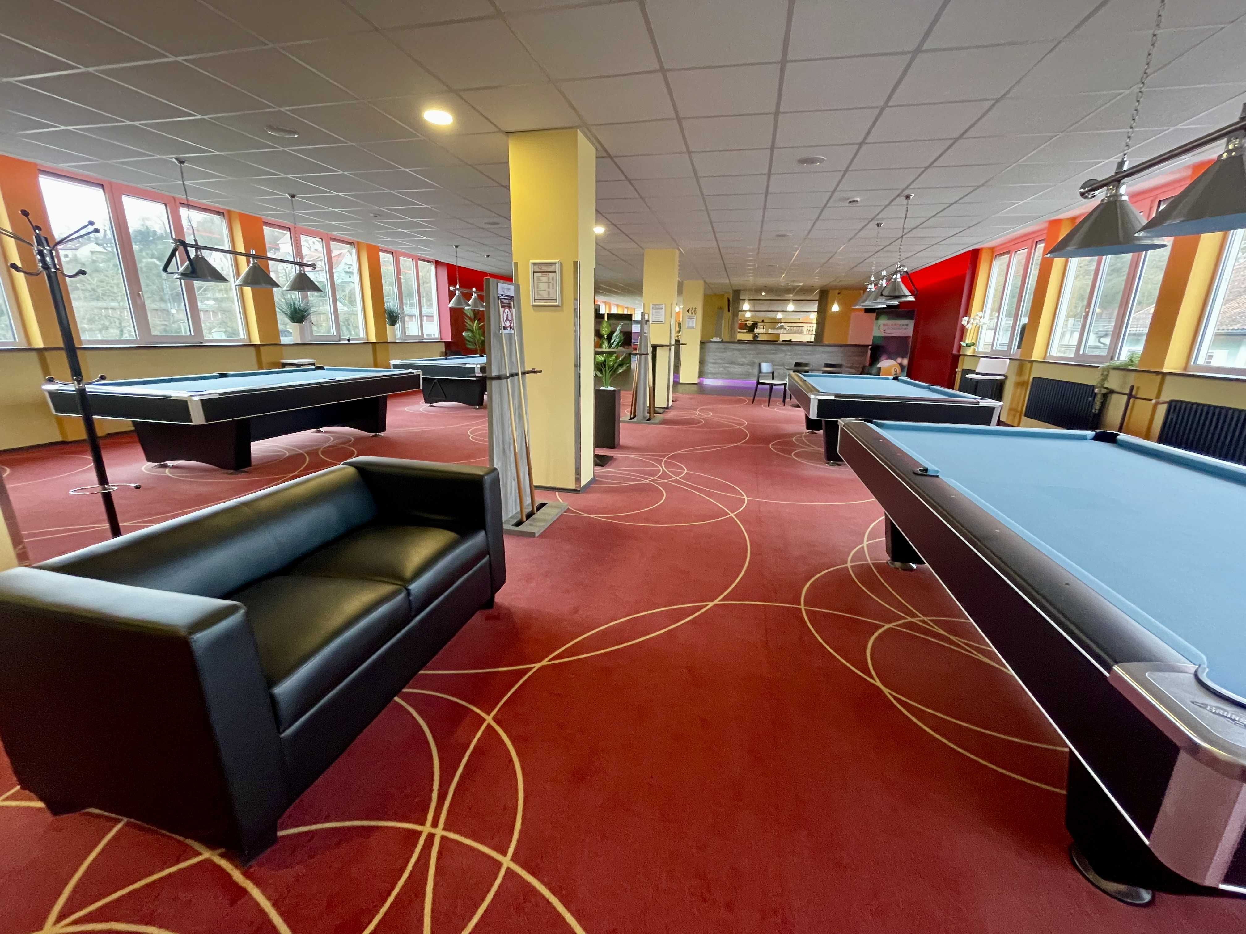 Gastronomie kaufen pachten: Gastronomie mit Billardcafé im Raum Mainfranken zu verpachten