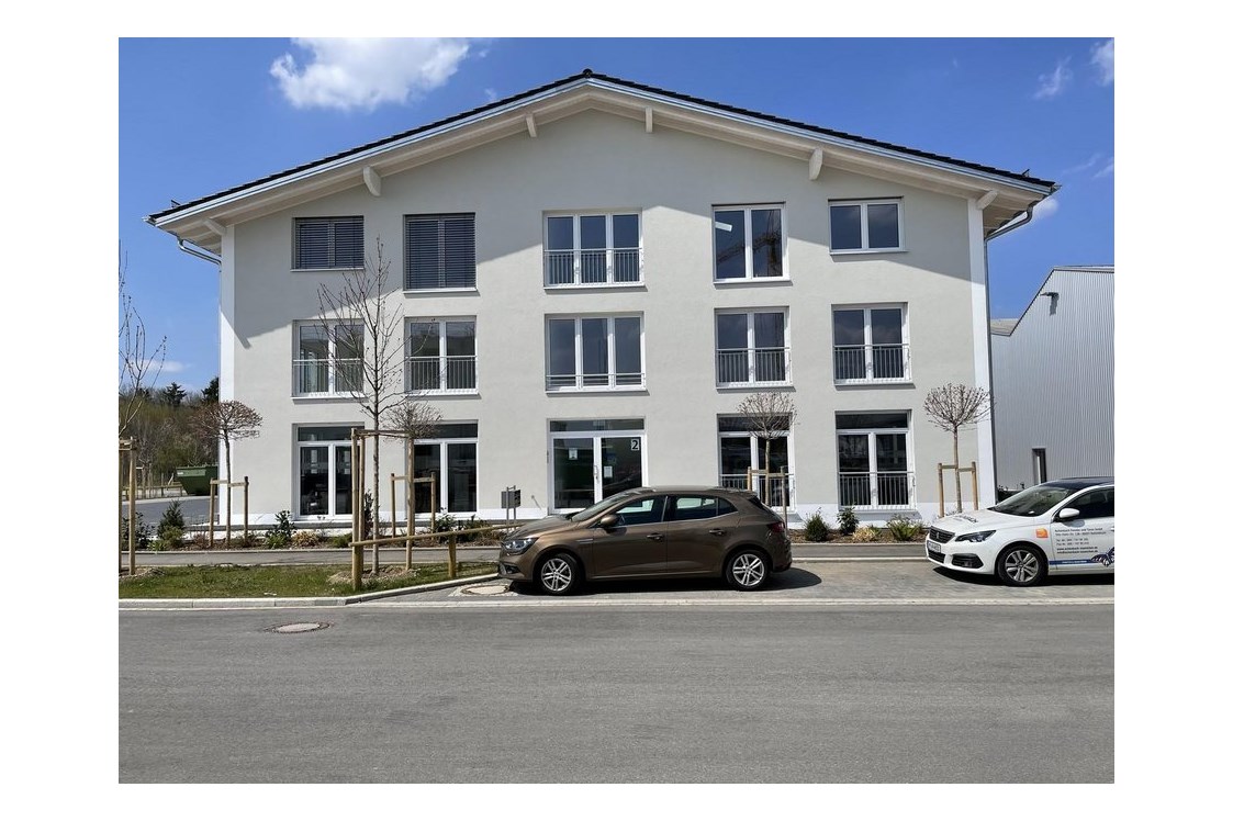 Gewerbeimmobilien: Wunderschönes Büro in unmittelbarer Nähe zu München Neubau Praxis Kanzlei 90qm hochwertig neuwertig