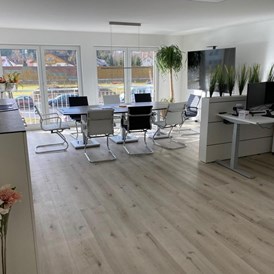 Gewerbeimmobilien: Wunderschönes Büro in unmittelbarer Nähe zu München Neubau Praxis Kanzlei 90qm hochwertig neuwertig