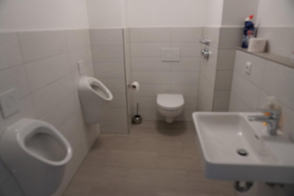 Gewerbeimmobilien: Wunderschönes Büro in unmittelbarer Nähe zu München Neubau Praxis Kanzlei 90qm hochwertig neuwertig