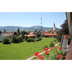 Hotel kaufen pachten: Aussicht vom Hotel - Hotel 3***S im schönen Oberallgäu, Nähe Alpsee, zu verkaufen oder zu verpachten.