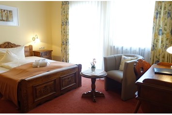 Hotel kaufen pachten: Hotel 3***S im schönen Oberallgäu, Nähe Alpsee, zu verkaufen oder zu verpachten.