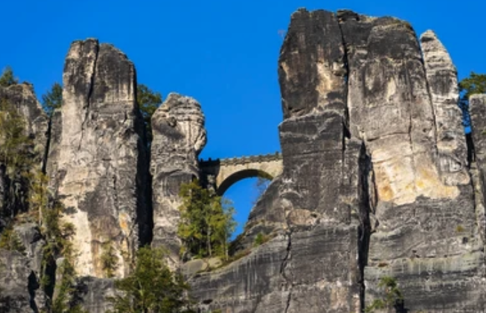 Hotel kaufen pachten: Kleine, romantische Pension mit Café und Restaurant
