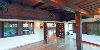 Hotel Immobilien - Burghausen (Landkreis Altötting) - Gastronomiebetrieb mit Hochzeitssaal, großer Pächterwohnung, 5 Gästezimmern, Restaurant, Wintergarten und Sonnenterrasse in oberbayerischem Tourismusort mit hoher Kaufkraft