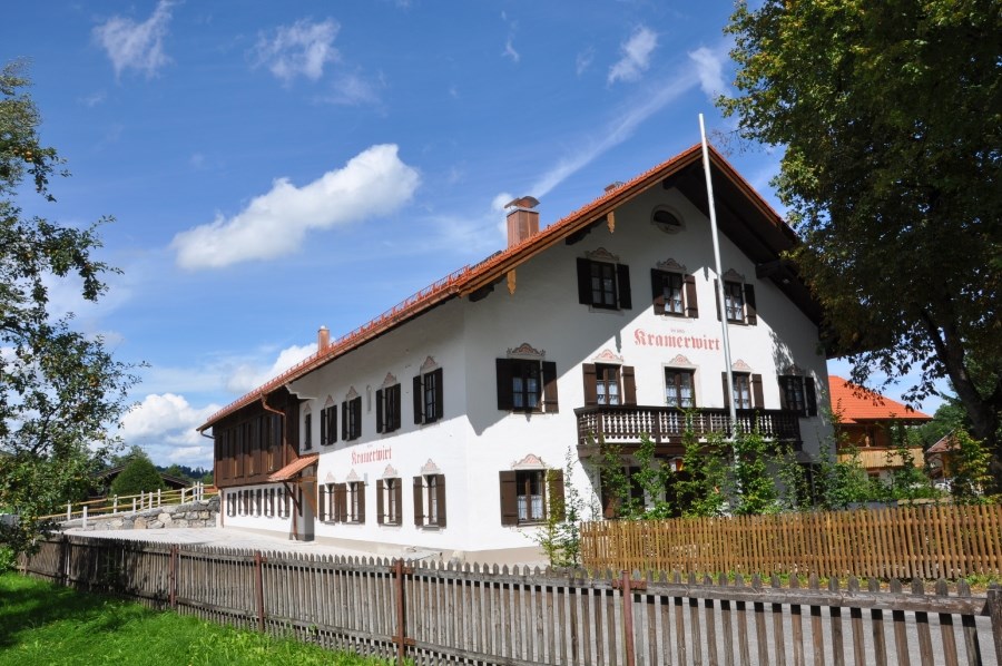 Gastronomie kaufen pachten: Traditionswirtshaus mit Eventsaal zu verpachten - Traditionswirtschaft Kramerwirt in Wackersberg bei Bad Tölz