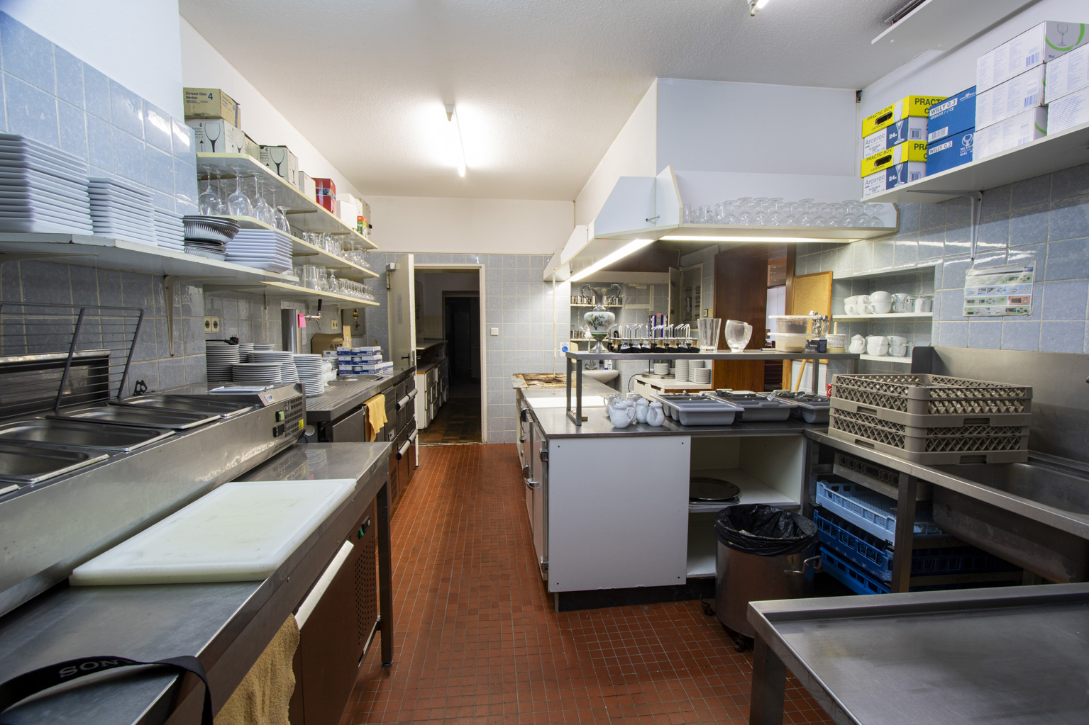 Hotel Immobilien - Deutschland - Spülküche - Traditionsreiche Gastronomie im Herzen der Stadt