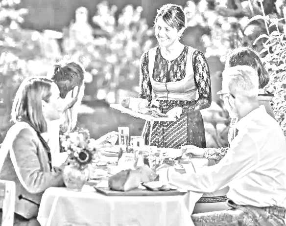 Hotel Immobilien - Betriebsart: Produktionsküche - Gourmet-Restaurant pachten - Das kleine Restaurant mit Märchenbuchbiergarten in Oberbayern