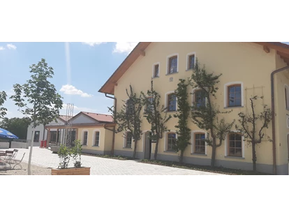 Hotel Immobilien - Bayerischer Wald - Außenansicht Gasthof zur Post - Gasthof zur Post