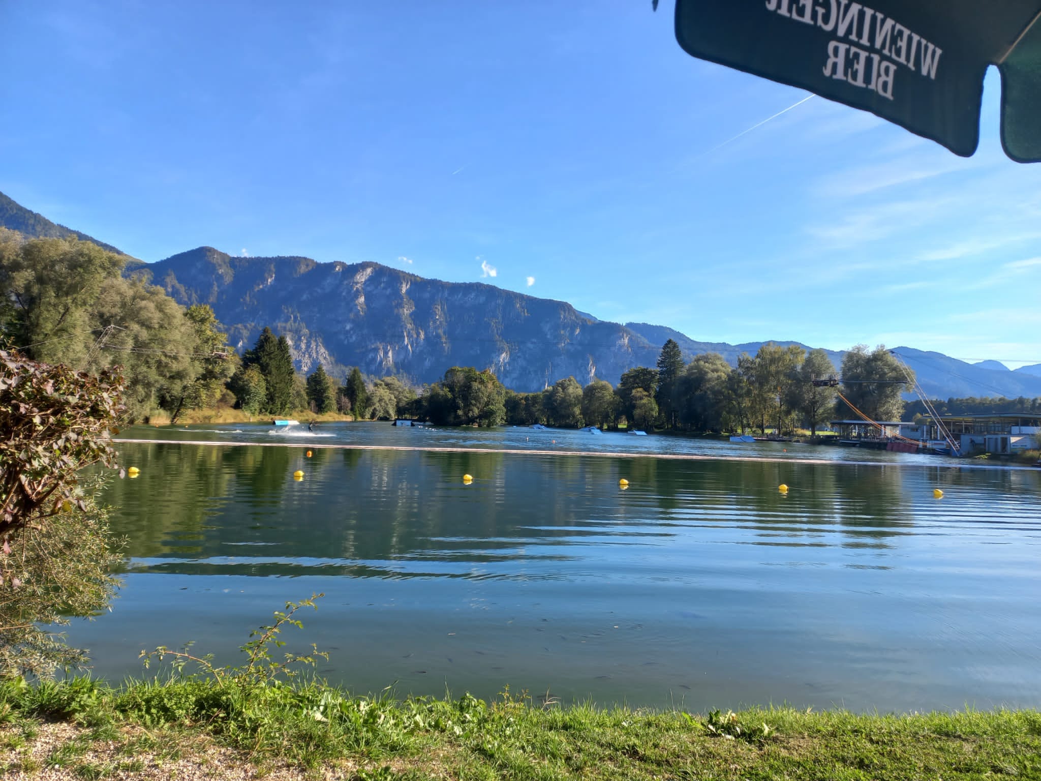 Hotel Immobilien - Betriebsart: Bar - Restaurant und Strand-Bistro (optional) - Einzigartige Seelocation in Kiefersfelden / Hödenauer See