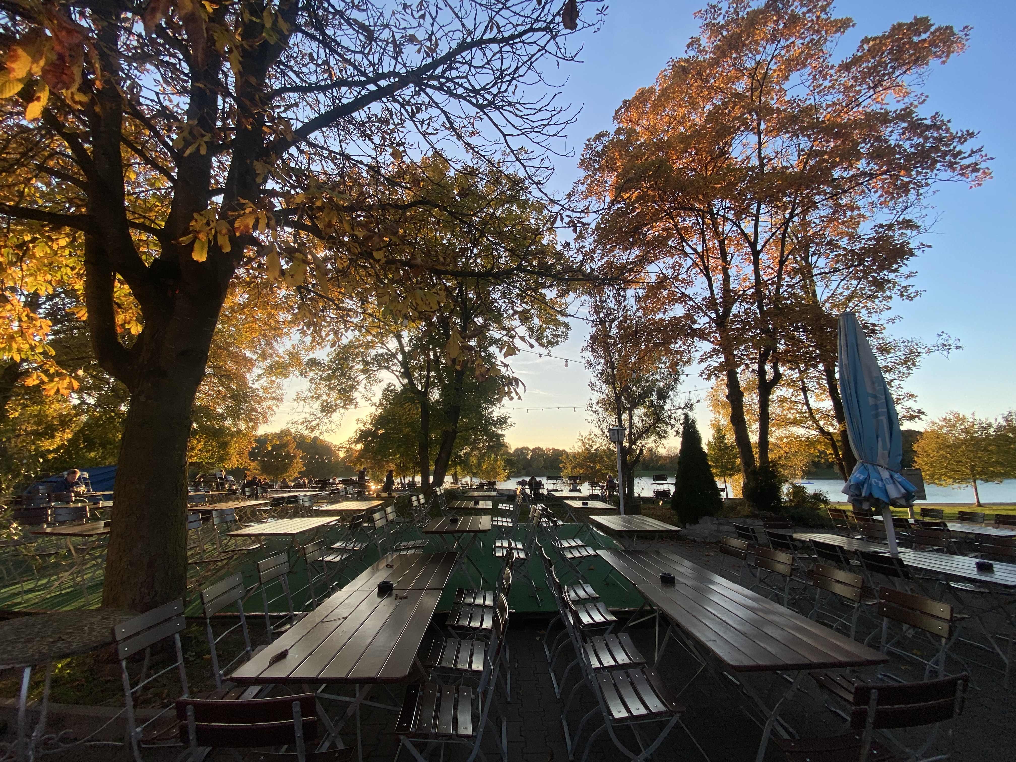 Hotel Immobilien - Karlsfeld - Biergarten - Shato am See Restaurant 