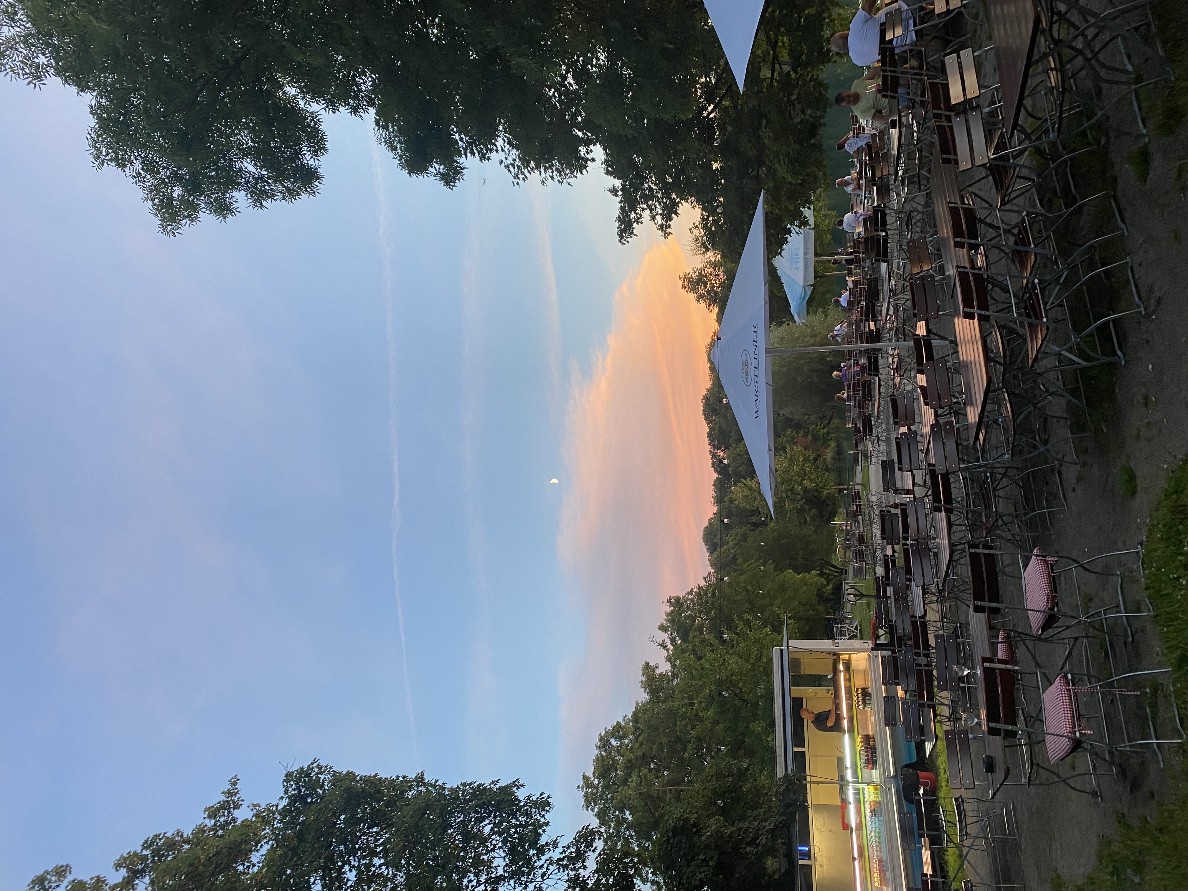 Hotel Immobilien - Karlsfeld - Biergarten - Shato am See Restaurant 