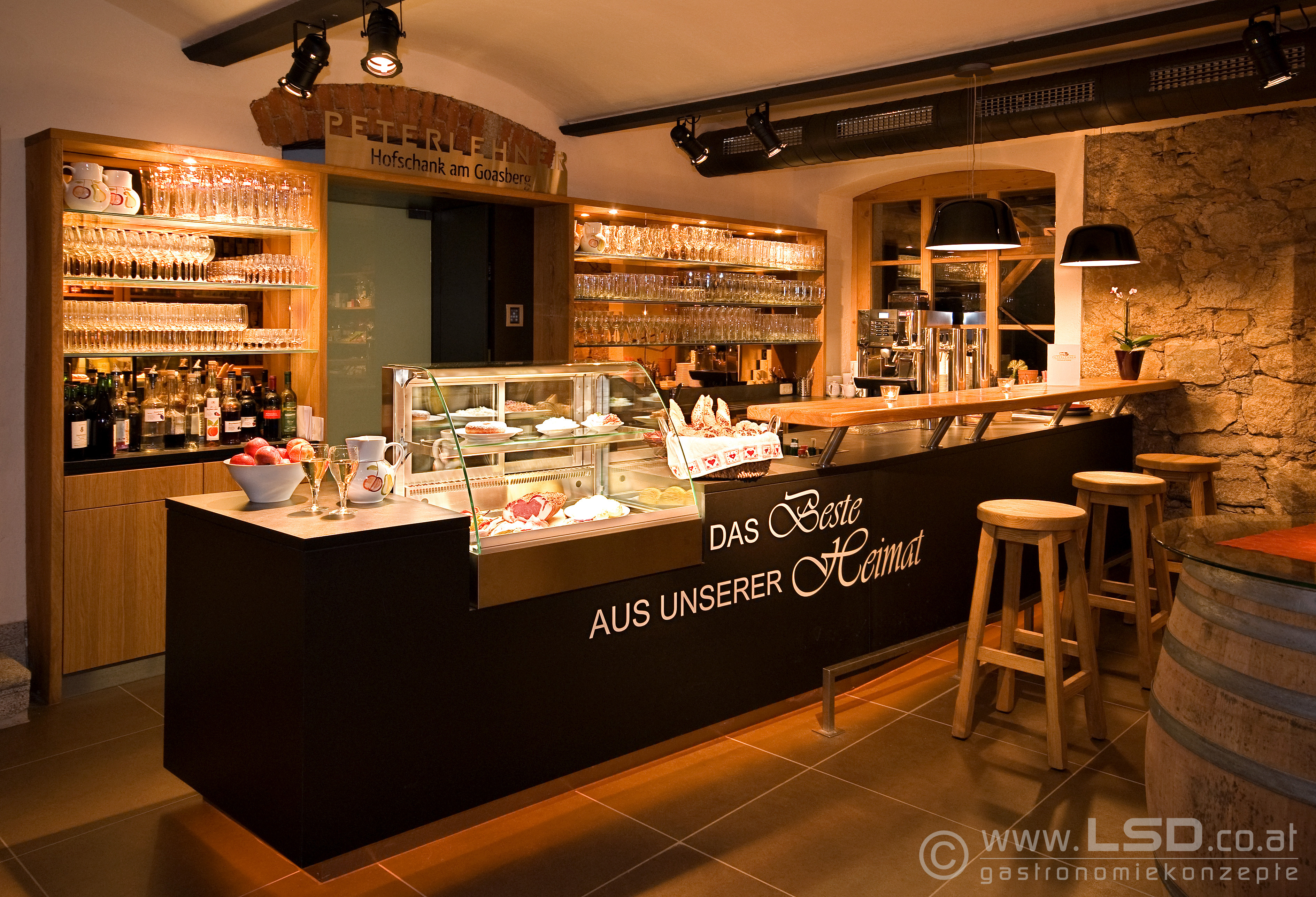 Gastronomie kaufen pachten: PETERLEHNER Hofschank & Hofbrauerei am Goasberg