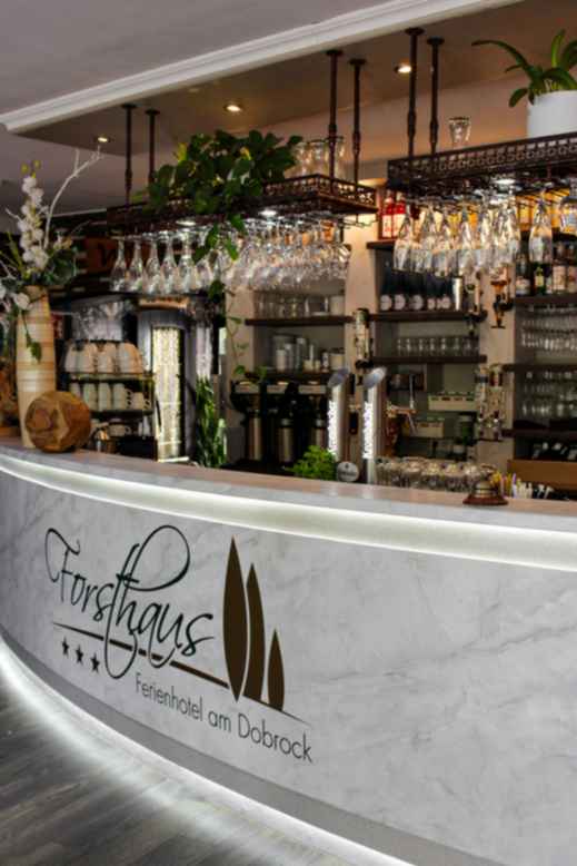 Hotel kaufen pachten: Opulente Bar - Forsthaus Wingst *** Ferienhotel am Dobrock